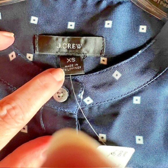 J.Crew Drapey button-up tunic in Ratti® geometric twill Blouse Navy XS NWT - Picture 4 of 8